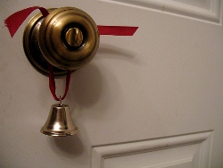 Как да настроите звънеца на вратата