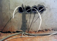 Монтаж на електрическа инсталация в бетонни подове