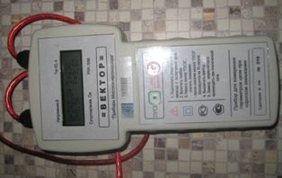 Устройството за измерване на съпротивлението на фазово-нулева верига 