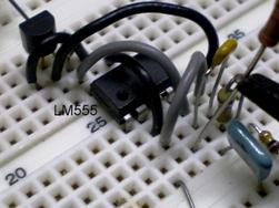 MOSFET-transistorien ohjaimet 555-ajastimella