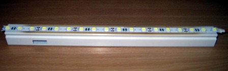 Gesamtansicht einer selbstgemachten LED-Lampe