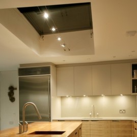 Kabeļu apgaismojuma sistēma virtuvē