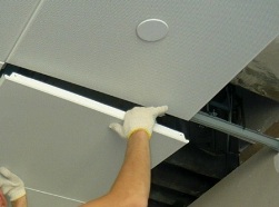 Предпазни мерки за безопасност при използване на фалшиви тавани