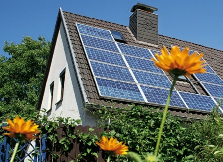Střešní solární panel