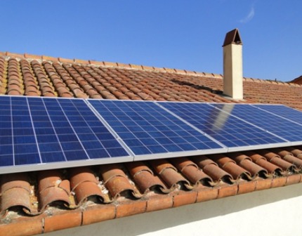 Pemasangan, sambungan panel solar dan pemasangannya di atas bumbung