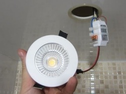 Характеристики на монтаж и свързване на LED лампи в опънат таван