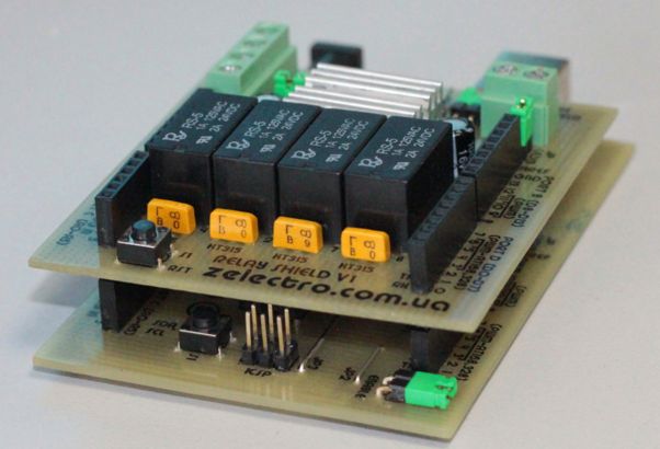 Shield with relays for Arduino