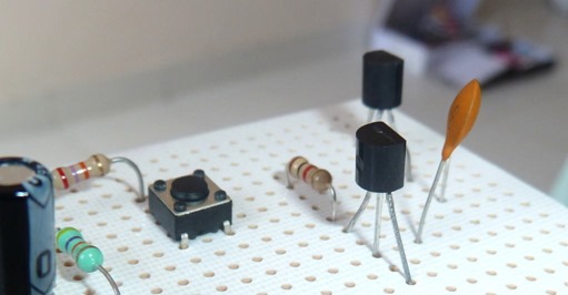 Transistor bipolar en circuito electronico