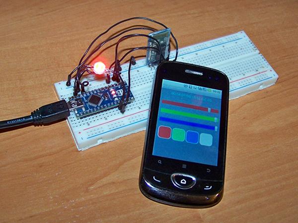 RGB lentes vadība no viedtālruņa un Arduino