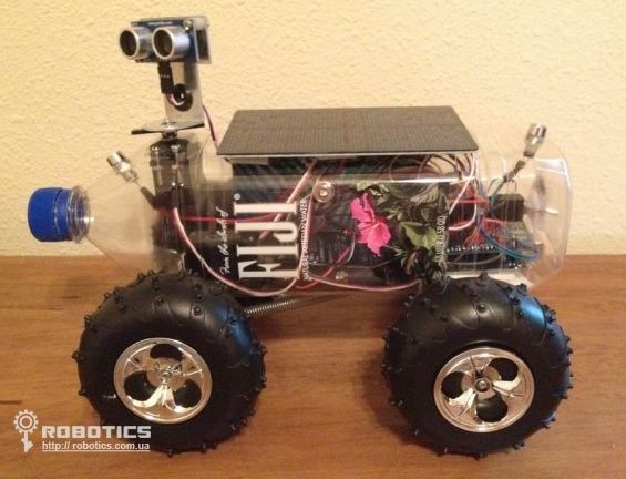 Fijibotas pašuzlādējams robots