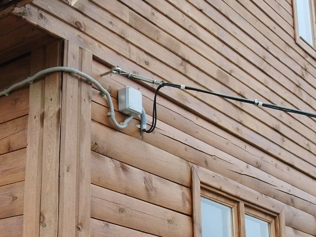 Vilken kabel kan användas utomhus och hur man lägger den
