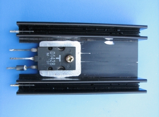 Teljesítmény tranzisztor radiátor