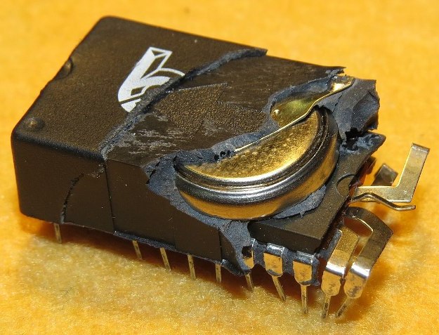 RTC mikroshēma ar iebūvētu akumulatoru