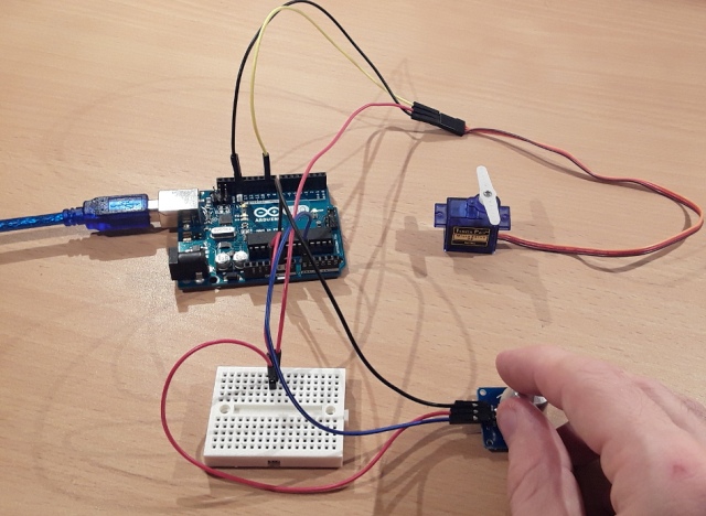 Die Arbeit einer Seromaschine aus Arduino
