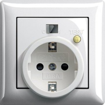 Socket with built-in RCD
