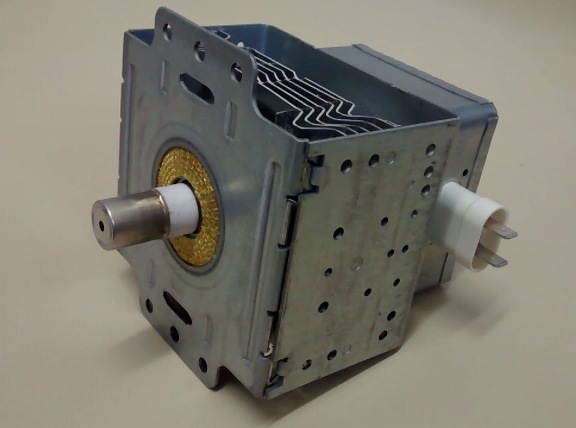 Magnetron for microwave